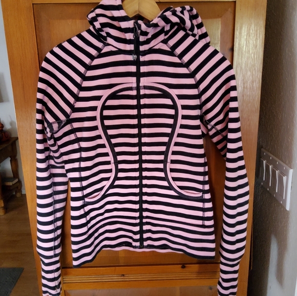 lululemon athletica Sweaters - LuluLemon Scuba Hoodie EUC